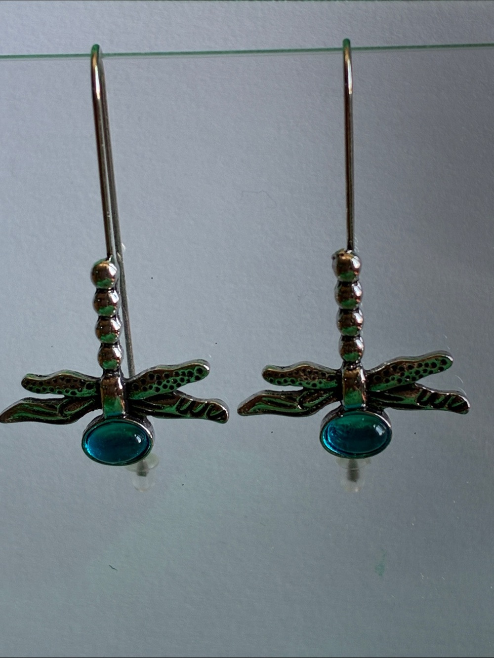 NEW Dragonfly dangle drop earrings in silvertone blue glass stone boho chic